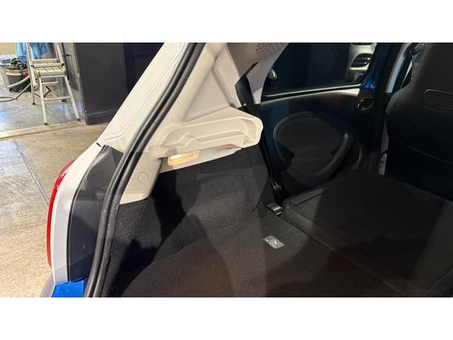 スマートフォーフォー パッション　クルコン　バックカメラ　ポータブルナビ　シートヒーター　ツートン　ツイナミック　クルコン　バックカメラ　ツートン（40枚目）