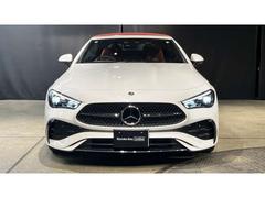 メルセデス・ベンツはドイツ本国シュツットガルト近郊でのメルセデス自車が関わった重大事故を、４０年以上に亘って調査しています。エアバッグやシートベルトテンショナーは、この調査の結果生み出されました。 2