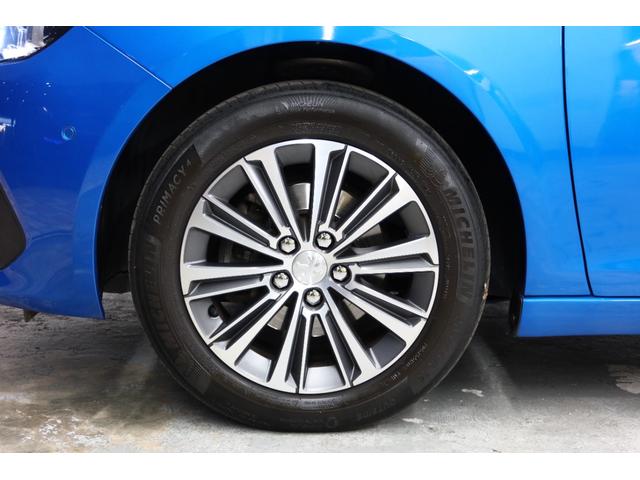 ３０８ ロードトリップ　ブルーＨＤｉ　カープレイ　ＬＥＤヘッドライト　アダプティブクルーズコントロール　前後ドライブレコーダー　パドルシフト　バックカメラ　ブラインドスポット　ＥＴＣ（13枚目）