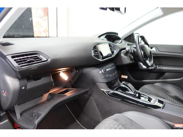 ３０８ ロードトリップ　ブルーＨＤｉ　カープレイ　ＬＥＤヘッドライト　アダプティブクルーズコントロール　前後ドライブレコーダー　パドルシフト　バックカメラ　ブラインドスポット　ＥＴＣ（28枚目）