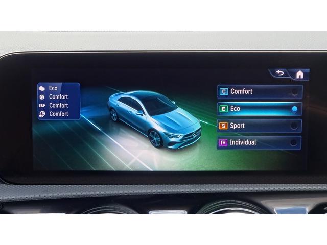 CLAクラス CLA200d アーバンスターズ パノラミックスライディングルーフ・ブラックレザーシート・弊社デモカー・法人ワンオーナー・認定中古車・新車保証継承(19枚目)