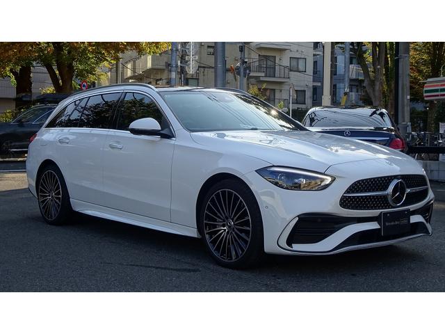 「ＡＭＧラインパッケージ」を標準装備として採用。ホイールには、従来モデルよりサイズアップした１９インチのアルミホイール