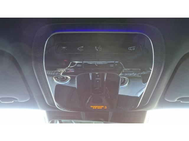 クルマがインターネットと出会うことで、便利や安心がさらに広がる、メルセデス・ミー・コネクト。あなたとメルセデスが、いつもつながり続けることで、デジタル・カーライフが生まれます。