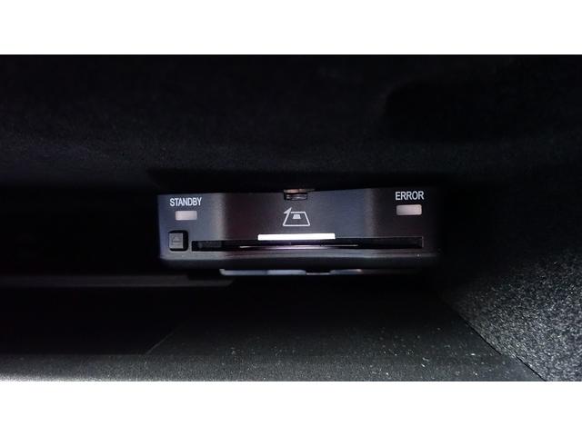 【ＥＴＣ２．０車載器】高速道路上に設定されているＩＴＳスポットからドライブに役立つ情報が取得できます。