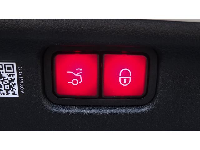 テールゲートを自動で開閉できる「フットトランクオープナー」など、日常使いにぴったりな機能を多く搭載しています。