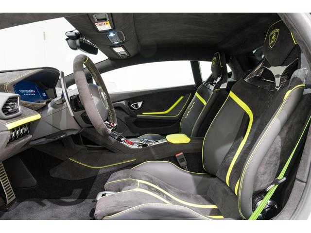 ウラカン 　ＥＶＯ　ＲＷＤ　（ＬＤＦ）　Ｔｅｃｎｉｃａ　Ｂｉａｎｃｏ　フルプロテクション　Ｓｐｏｒｔ　ｓｅａｔｓ　Ａｄ　Ｐｅｒｓｏｎａｍ　Ｉｎｔｅｒｉｏｒ　Ｒｅａｒ　ｖｉｅｗ　ｃａｍｅｒａ（18枚目）