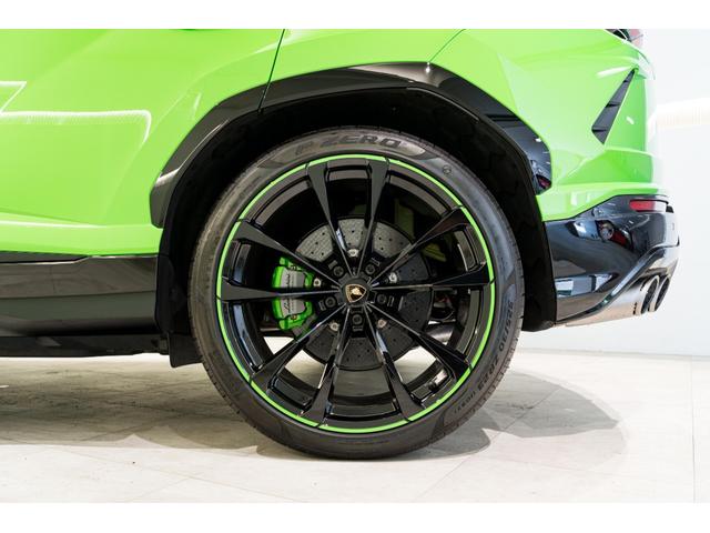 ベースグレード　４．０　４ＷＤ　Ｐｅａｒｌ　Ｃａｐｓｌｅ　Ｒｉｍｓ　Ｔａｉｇｅｔｅ　２３　ｓｈｉｎｙ　ｂｌａｃｋ　ｂｏｄｙ　ｃｏｌｏｕｒ　ａｃｃｅｎｔ　Ｇｒｅｅｎ　ｃａｌｉｐｅｒ　Ｖｅｒｄｅ　Ｍａｎｔｉｓ(16枚目)