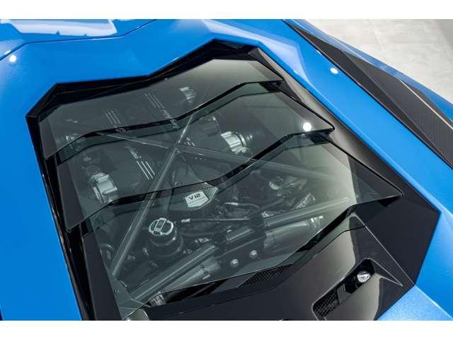 アヴェンタドール Ｓ　４ＷＤ　Ｂｌｕ　Ｎｉｌａ　認定中古車　左ハンドル　コラムＭＴモード付７ＡＴ　バックカメラ　パーキングアシスト　ＥＴＣ　電動シート　シートヒーター　アルミホイール　ＬＥＤ　横滑り防止装置　盗難防止装置（16枚目）