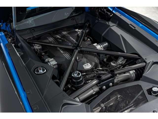 アヴェンタドール Ｓ　４ＷＤ　Ｂｌｕ　Ｎｉｌａ　認定中古車　左ハンドル　コラムＭＴモード付７ＡＴ　バックカメラ　パーキングアシスト　ＥＴＣ　電動シート　シートヒーター　アルミホイール　ＬＥＤ　横滑り防止装置　盗難防止装置（17枚目）