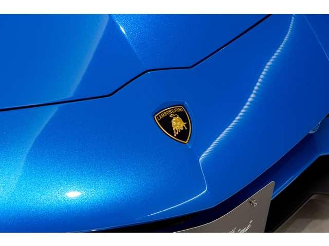 アヴェンタドール Ｓ　４ＷＤ　Ｂｌｕ　Ｎｉｌａ　認定中古車　左ハンドル　コラムＭＴモード付７ＡＴ　バックカメラ　パーキングアシスト　ＥＴＣ　電動シート　シートヒーター　アルミホイール　ＬＥＤ　横滑り防止装置　盗難防止装置（21枚目）