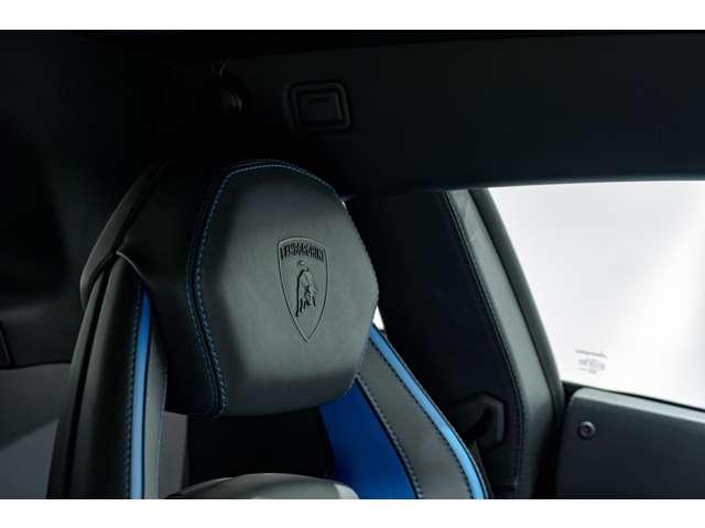 アヴェンタドール Ｓ　４ＷＤ　Ｂｌｕ　Ｎｉｌａ　認定中古車　左ハンドル　コラムＭＴモード付７ＡＴ　バックカメラ　パーキングアシスト　ＥＴＣ　電動シート　シートヒーター　アルミホイール　ＬＥＤ　横滑り防止装置　盗難防止装置（30枚目）