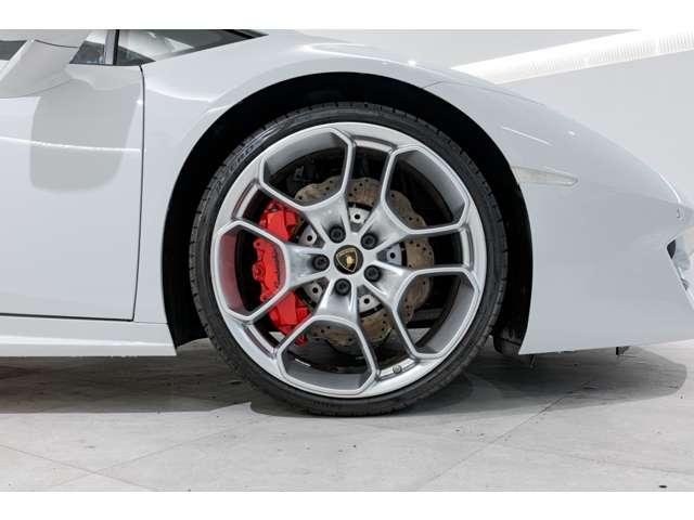 ウラカン ＬＰ５８０－２　（ＬＤＦ）　Ｂｉａｎｃｏ　Ｉｃａｒｕｓ　ＨＤＤナビ　ＬＥＤヘッドライト　認定中古車（9枚目）