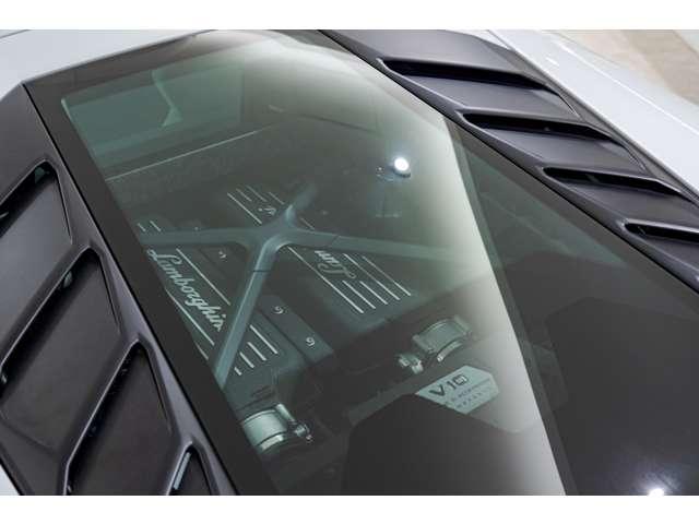 ウラカン ＬＰ５８０－２　（ＬＤＦ）　Ｂｉａｎｃｏ　Ｉｃａｒｕｓ　ＨＤＤナビ　ＬＥＤヘッドライト　認定中古車（18枚目）