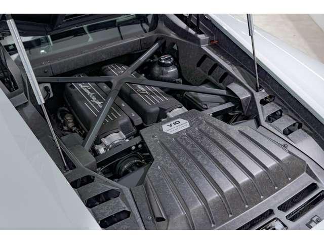 ウラカン ＬＰ５８０－２　（ＬＤＦ）　Ｂｉａｎｃｏ　Ｉｃａｒｕｓ　ＨＤＤナビ　ＬＥＤヘッドライト　認定中古車（19枚目）