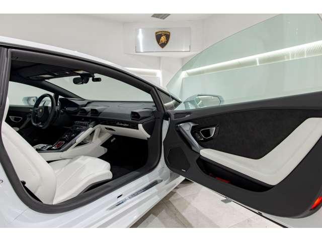 ウラカン ＬＰ５８０－２　（ＬＤＦ）　Ｂｉａｎｃｏ　Ｉｃａｒｕｓ　ＨＤＤナビ　ＬＥＤヘッドライト　認定中古車（23枚目）