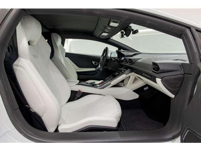 ウラカン ＬＰ５８０－２　（ＬＤＦ）　Ｂｉａｎｃｏ　Ｉｃａｒｕｓ　ＨＤＤナビ　ＬＥＤヘッドライト　認定中古車（24枚目）