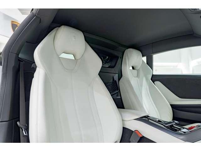 ウラカン ＬＰ５８０－２　（ＬＤＦ）　Ｂｉａｎｃｏ　Ｉｃａｒｕｓ　ＨＤＤナビ　ＬＥＤヘッドライト　認定中古車（27枚目）