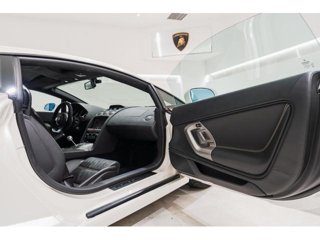 ガヤルド LP560-4 4WD Balloon White(18枚目)