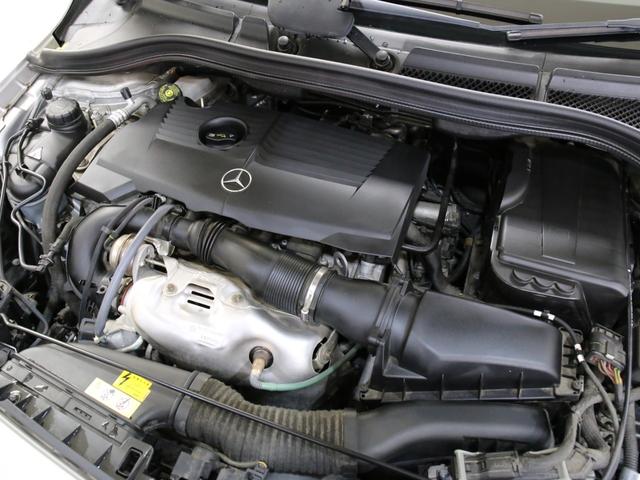 B180バリューP衝突軽減アシスト自動駐車キーレスエントリー 純正ナビ バックカメラ 前後障害物センサー 駐車ガイド 地デジ クルーズコントロール 後席テーブル Bluetoothオーディオ ミュージックレジスター 横滑り防止機能 速度リミッター HIDライト(22枚目)