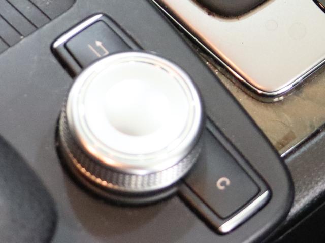 C200ワゴン中期型AVGターボE/G 黒革AMGスポーツP 後期ターボエンジン オートライト アルミホイール パワーシート キーレスエントリー 地デジ 純正ナビ ミュージックレジスター ETC オートエアコン コマンドシステム 衝突安全ボディ マニュアルモード(64枚目)