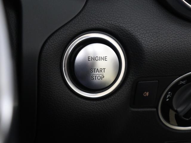 ＳＬＫ ＳＬＫ２００ブルーエフィシェンシー　ＡＭＧスポーツＰＫＧ　ＳＬＫ５５スタイルフロントフェイス　リアスポイラー　パノラミック電動バリオルーフ　ＦＯＸ製クワッドマフラー　サンリフレクティングレザー　シートヒーター　エアスカーフ　純正ナビ（25枚目）
