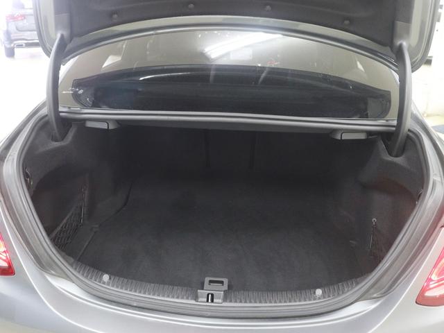 Ｃクラス Ｃ２２０ｄ　ローレウスエディション　特別仕様車　レーダーセーフティＰ　ＡＭＧエアロ＆アルミ　レーンキープアシスト　ブラインドスポットアシスト　スマートキー　前後障害物センサー　メモリーパワーシート　シートヒーター　バックカメラ（76枚目）