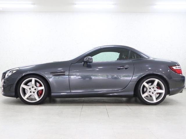 ＳＬＫ ＳＬＫ２００ブルーエフィシェンシー　ＡＭＧスポーツＰＫＧ　ユーティリティＰＫＧ　レッドブレーキキャリパー　電動バリオルーフ　ブラックレザー　シートヒーター　エアスカーフ　純正ナビ　前後障害物センサー　キーレスゴー（9枚目）