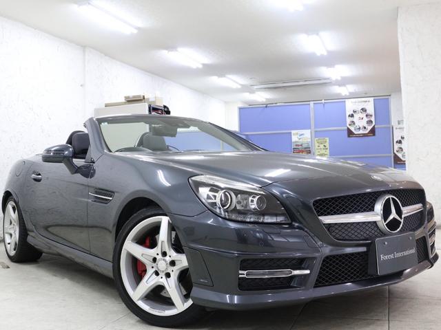 ＳＬＫ ＳＬＫ２００ブルーエフィシェンシー　ＡＭＧスポーツＰＫＧ　ユーティリティＰＫＧ　レッドブレーキキャリパー　電動バリオルーフ　ブラックレザー　シートヒーター　エアスカーフ　純正ナビ　前後障害物センサー　キーレスゴー（10枚目）