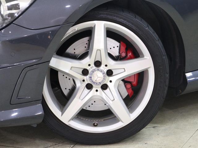 ＳＬＫ ＳＬＫ２００ブルーエフィシェンシー　ＡＭＧスポーツＰＫＧ　ユーティリティＰＫＧ　レッドブレーキキャリパー　電動バリオルーフ　ブラックレザー　シートヒーター　エアスカーフ　純正ナビ　前後障害物センサー　キーレスゴー（13枚目）