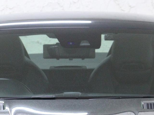 ＳＬＫ ＳＬＫ２００ブルーエフィシェンシー　ＡＭＧスポーツＰＫＧ　ユーティリティＰＫＧ　レッドブレーキキャリパー　電動バリオルーフ　ブラックレザー　シートヒーター　エアスカーフ　純正ナビ　前後障害物センサー　キーレスゴー（35枚目）