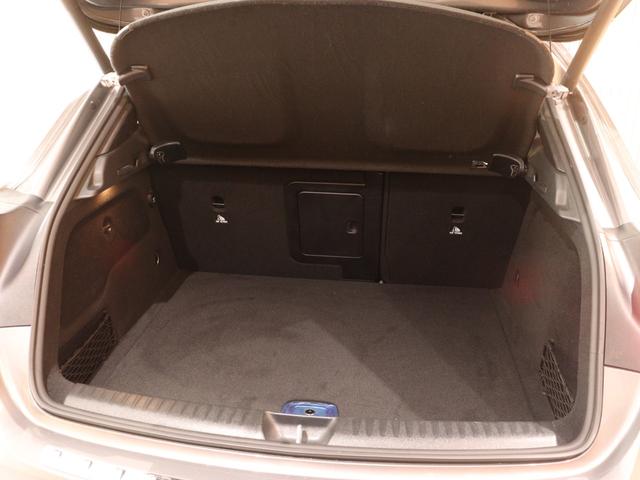 ＧＬＡクラス ＧＬＡ２２０　４マチック　レーダーセーフティ＆プレミアムＰＫＧ　後期型　ブラックレザー　サンルーフ　ハーマンカードンサウンド　ディストロニックプラス　レーンキープアシスト　ナビ　バックカメラ　前後障害物センサー（23枚目）