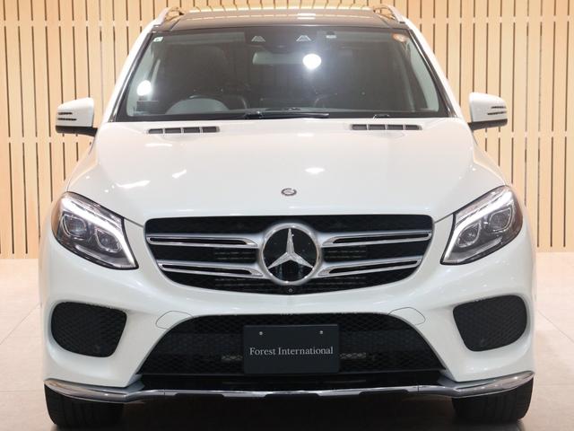 ＧＬＥ ＧＬＥ３５０ｄ　４マチックスポーツ　レーダーセーフティＰＫＧ　電動テールゲート　ランニングボード　黒本革　ヒーター＆パワーシート　パドルシフト　純正ナビ　Ｂｌｕｅｔｏｏｔｈオーディオ　３６０°カメラ　衝突軽減ブレーキ　アップルカープレイ（5枚目）