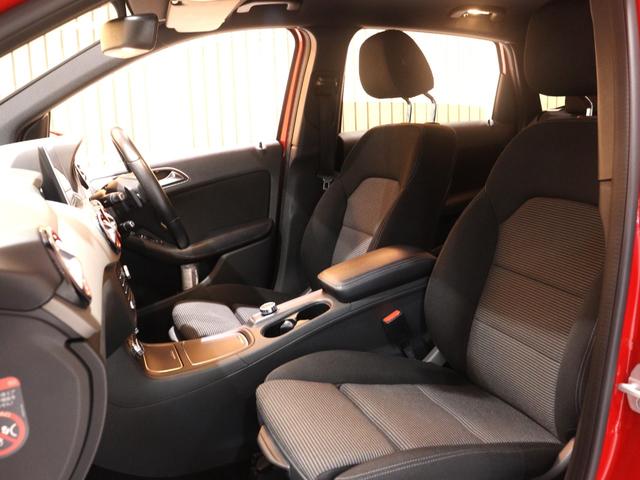 MERCEDES BENZ B-CLASS B180