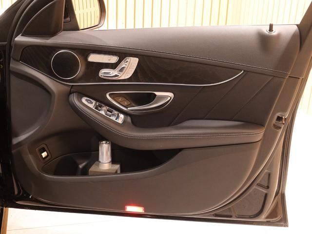 純正のマルチオーディオ、ナビゲーションを装備！