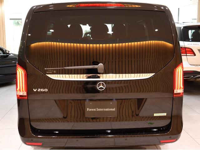 Vクラス V260 ロング 限定車 レーダーセーフティPKG ブラックレザー 360度カメラ 電動リアゲート 電動パワースライドドア LEDヘッドライト ディストロニックプラス ブラインドスポットアシスト レーンキープアシスト(6枚目)