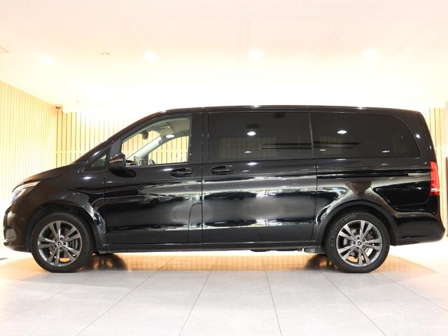 Vクラス V260 ロング 限定車 レーダーセーフティPKG ブラックレザー 360度カメラ 電動リアゲート 電動パワースライドドア LEDヘッドライト ディストロニックプラス ブラインドスポットアシスト レーンキープアシスト(7枚目)