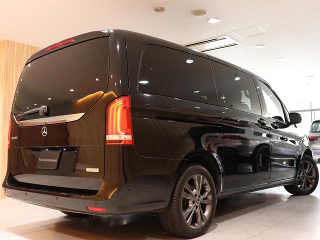 Vクラス V260 ロング 限定車 レーダーセーフティPKG ブラックレザー 360度カメラ 電動リアゲート 電動パワースライドドア LEDヘッドライト ディストロニックプラス ブラインドスポットアシスト レーンキープアシスト(9枚目)