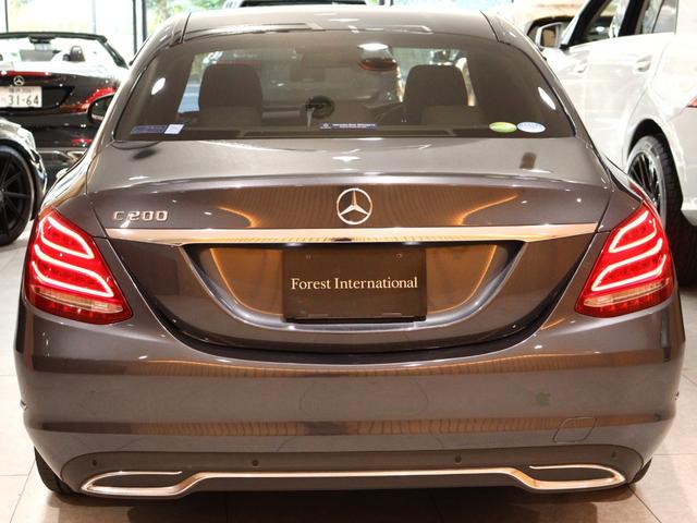 Ｃクラス Ｃ２００アバンギャルド　レザーエクスクルーシブ＆レーダーセーフティＰＫＧ　クリスタルグレーレザー内装　メモリーパワーシート　シートヒーター　ヘッドアップディスプレイ　純正ナビ　バックカメラ　前後障害物センサー（6枚目）