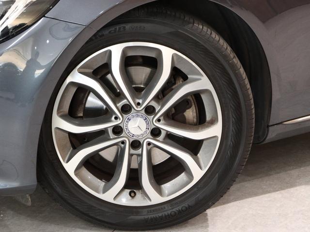 Ｃクラス Ｃ２００アバンギャルド　レザーエクスクルーシブ＆レーダーセーフティＰＫＧ　クリスタルグレーレザー内装　メモリーパワーシート　シートヒーター　ヘッドアップディスプレイ　純正ナビ　バックカメラ　前後障害物センサー（11枚目）