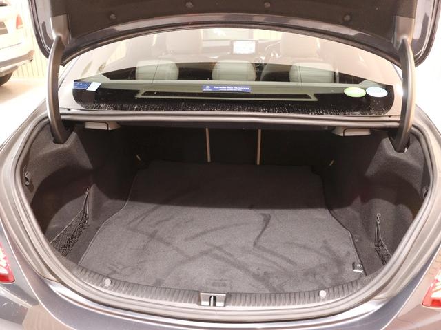 Ｃクラス Ｃ２００アバンギャルド　レザーエクスクルーシブ＆レーダーセーフティＰＫＧ　クリスタルグレーレザー内装　メモリーパワーシート　シートヒーター　ヘッドアップディスプレイ　純正ナビ　バックカメラ　前後障害物センサー（23枚目）