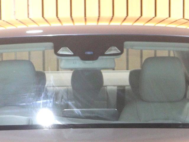 Ｃクラス Ｃ２００アバンギャルド　レザーエクスクルーシブ＆レーダーセーフティＰＫＧ　クリスタルグレーレザー内装　メモリーパワーシート　シートヒーター　ヘッドアップディスプレイ　純正ナビ　バックカメラ　前後障害物センサー（35枚目）