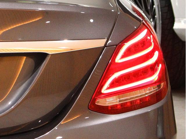 Ｃクラス Ｃ２００アバンギャルド　レザーエクスクルーシブ＆レーダーセーフティＰＫＧ　クリスタルグレーレザー内装　メモリーパワーシート　シートヒーター　ヘッドアップディスプレイ　純正ナビ　バックカメラ　前後障害物センサー（48枚目）