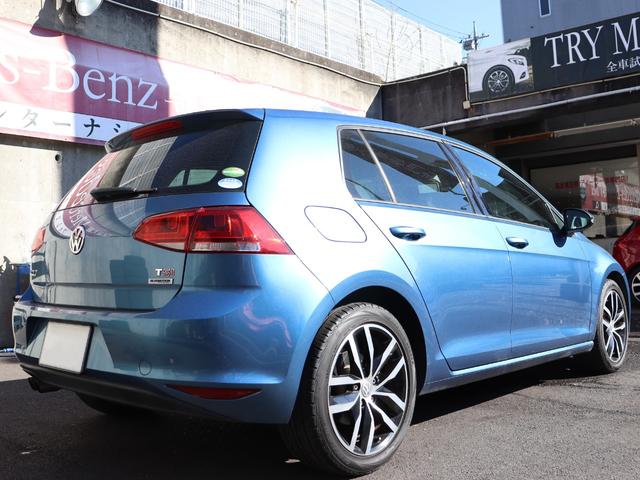 ゴルフ ＴＳＩハイラインブルーモーションテクノロジー　ＤＣＣパッケージ　ＤｉｓｃｏｖｅｒＰｒｏパッケージ　バイキセノンパッケージ　オプション１７インチアルミ　アダプティブシャシーコントロール　アダプティブクルーズコントロール　レーンキープアシスト（8枚目）