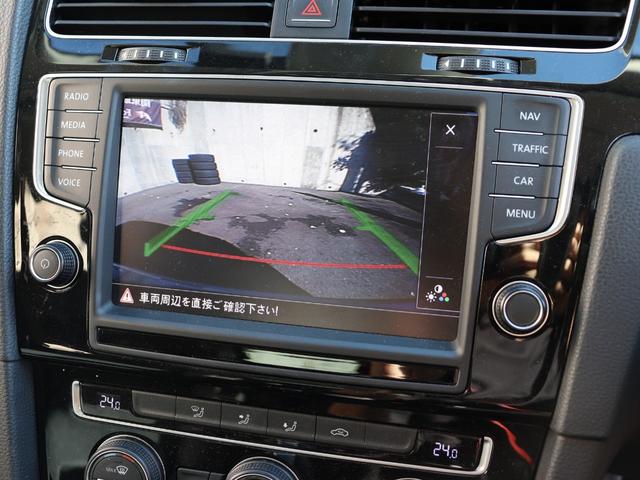ゴルフ ＴＳＩハイラインブルーモーションテクノロジー　ＤＣＣパッケージ　ＤｉｓｃｏｖｅｒＰｒｏパッケージ　バイキセノンパッケージ　オプション１７インチアルミ　アダプティブシャシーコントロール　アダプティブクルーズコントロール　レーンキープアシスト（17枚目）