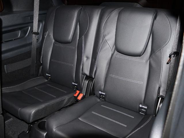 GLB GLB250 4マチック スポーツ ラッピング車両 ナイト&レーダーセーフティ&ナビPKG 専用ホイール 黒革 MBUXナビ ブラインド&レーンキープアシスト ディストロニックプラス 360度カメラ タッチスクリーンディスプレイ(17枚目)