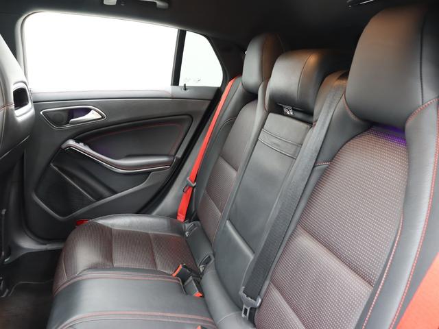 CLAクラス シューティングブレーク CLA45 4マチック シューティングブレーク 後期 レーダーSP 黒革 ヒーター パノラマSR 純正HDDナビ Carplay Bluetooth AMGスポーツサス AMG強化ブレーキ AMGエアロ 純正18AW 2年保証付(20枚目)