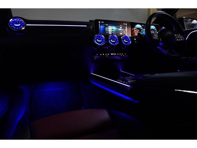 Bクラス B180 AMGレザーエクスクルーシブパッケージ アドバンスド&ナビゲーションPKG 赤黒革 シートヒーター SR MBUXナビ フルセグTV HUD 360カメラ LEDヘッド 自動Rゲート/ハンズフリーA AMGエアロ&18AW 2年保証(5枚目)