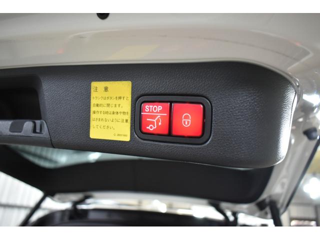 GLE43 4マチック レーダーP 367馬力 9速 パノラマR 全席ヒーター黒革 ディストロ Bスポット AMGエアロ21AW サイドステップ キーレスゴー PTS 電動Rゲート ハーマンK 地デジ 360カメラ 2年保証(12枚目)