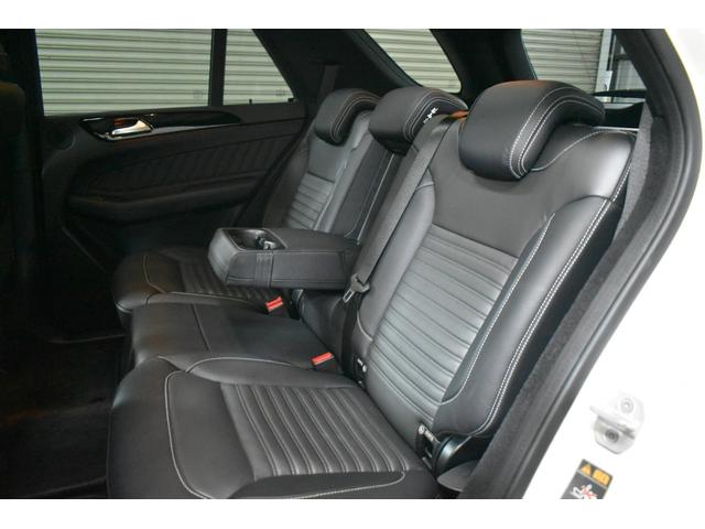 GLE43 4マチック レーダーP 367馬力 9速 パノラマR 全席ヒーター黒革 ディストロ Bスポット AMGエアロ21AW サイドステップ キーレスゴー PTS 電動Rゲート ハーマンK 地デジ 360カメラ 2年保証(23枚目)