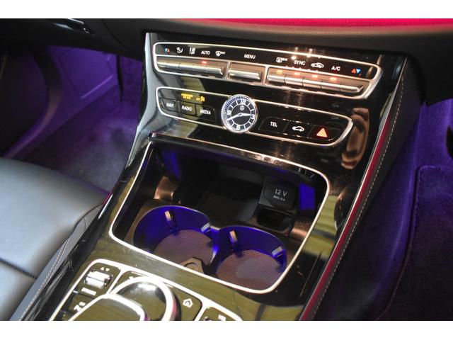 Ｅクラス Ｅ２００　アバンギャルド　ＡＭＧライン　エクスクルーシブＰ　レーダーＰ　ＢＳＧ搭載　ＭＥコネクト　　全席ヒーター黒革　ディストロ　ＢＳＭ　ＡＭＧエアロ１９ＡＷ　キーＧＯ　ＨＵＤ　電動Ｒゲート　ブルメＳ　地デジ３６０カメラ　２年保証（26枚目）